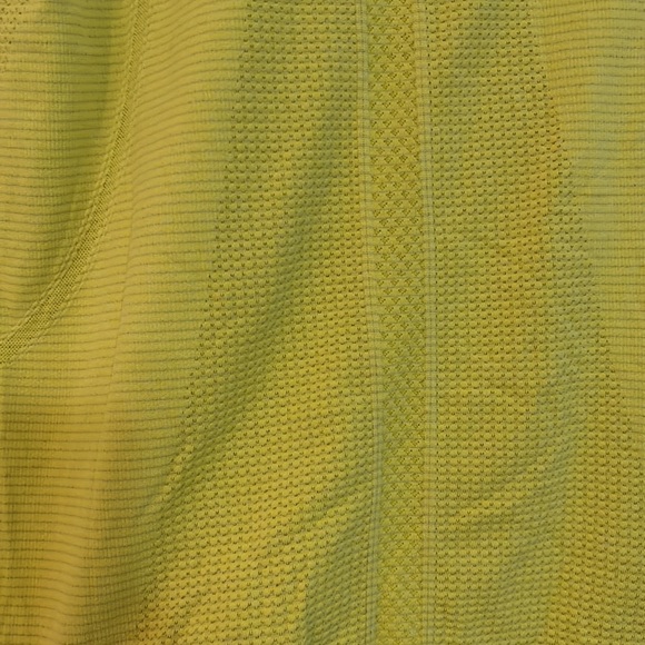 Size 10 Lululemon Run Swiftly long sleeve top - Picture 5 of 6